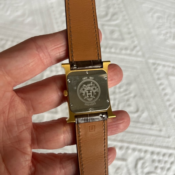 Hermes Heure H watch, 18k plated, small model 25mm. Current retail $5k+ - Picture 14 of 14